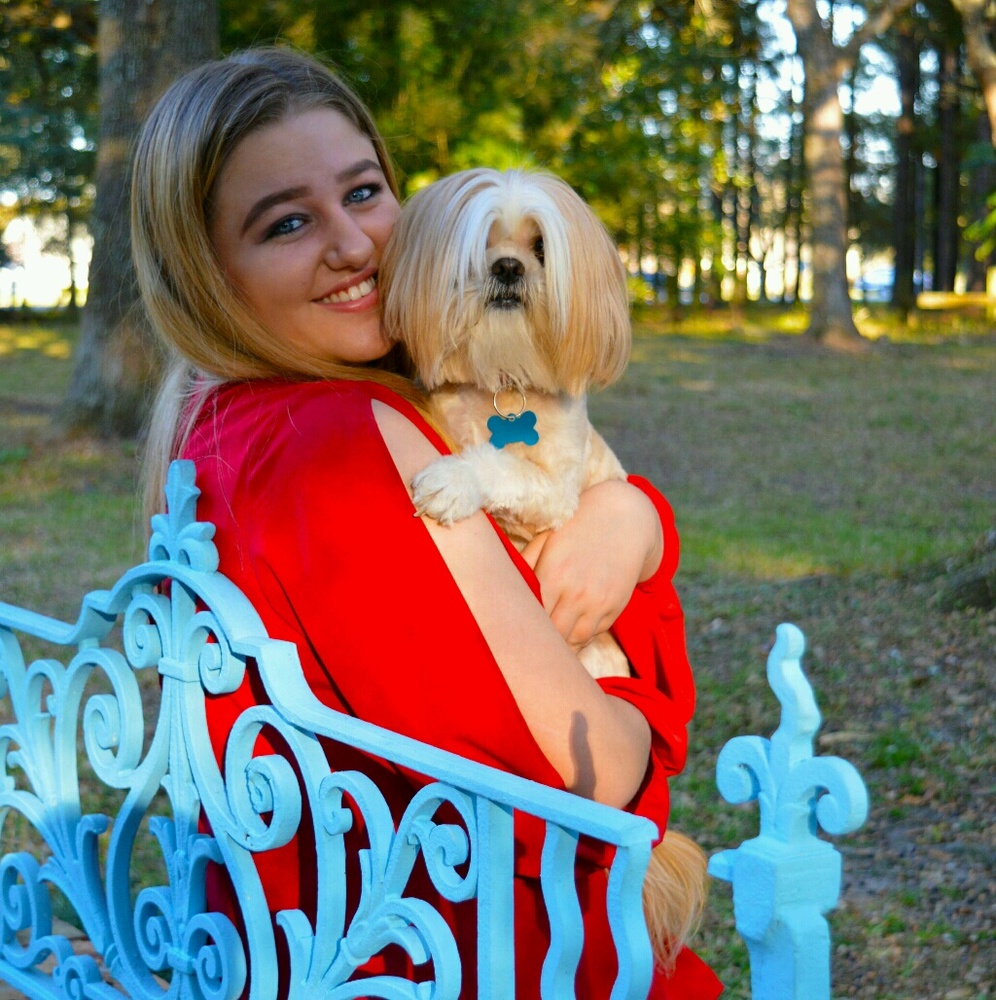 Meet your Posher, Sydni